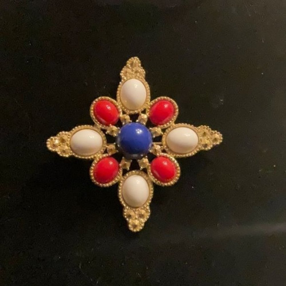 Vintage Sarah Coventry Americana brooch pin